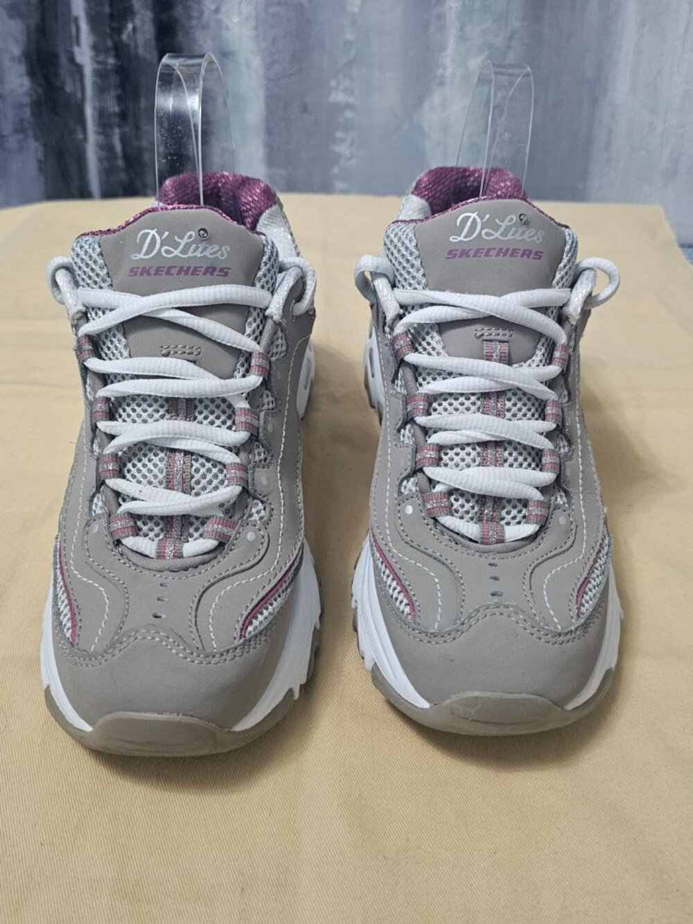 Skechers D'Lites Gray Purple White Women's Daily Wear Athletic Sneakers Size 6 - Picture 4 of 7